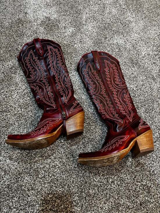 Ariat Shoes - Ariat Women's Casanova X-Toe Western Cowboy Boots in Red Alert (Style 10050870)